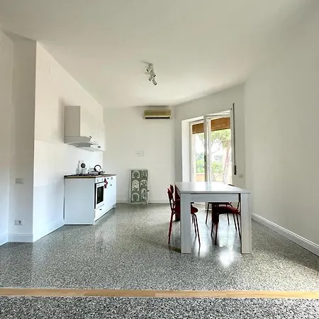 Lucilio - Intero Apartament Rzym
