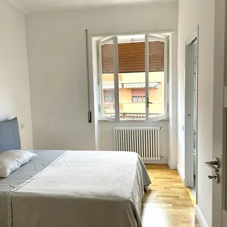 Lucilio - Intero Рим